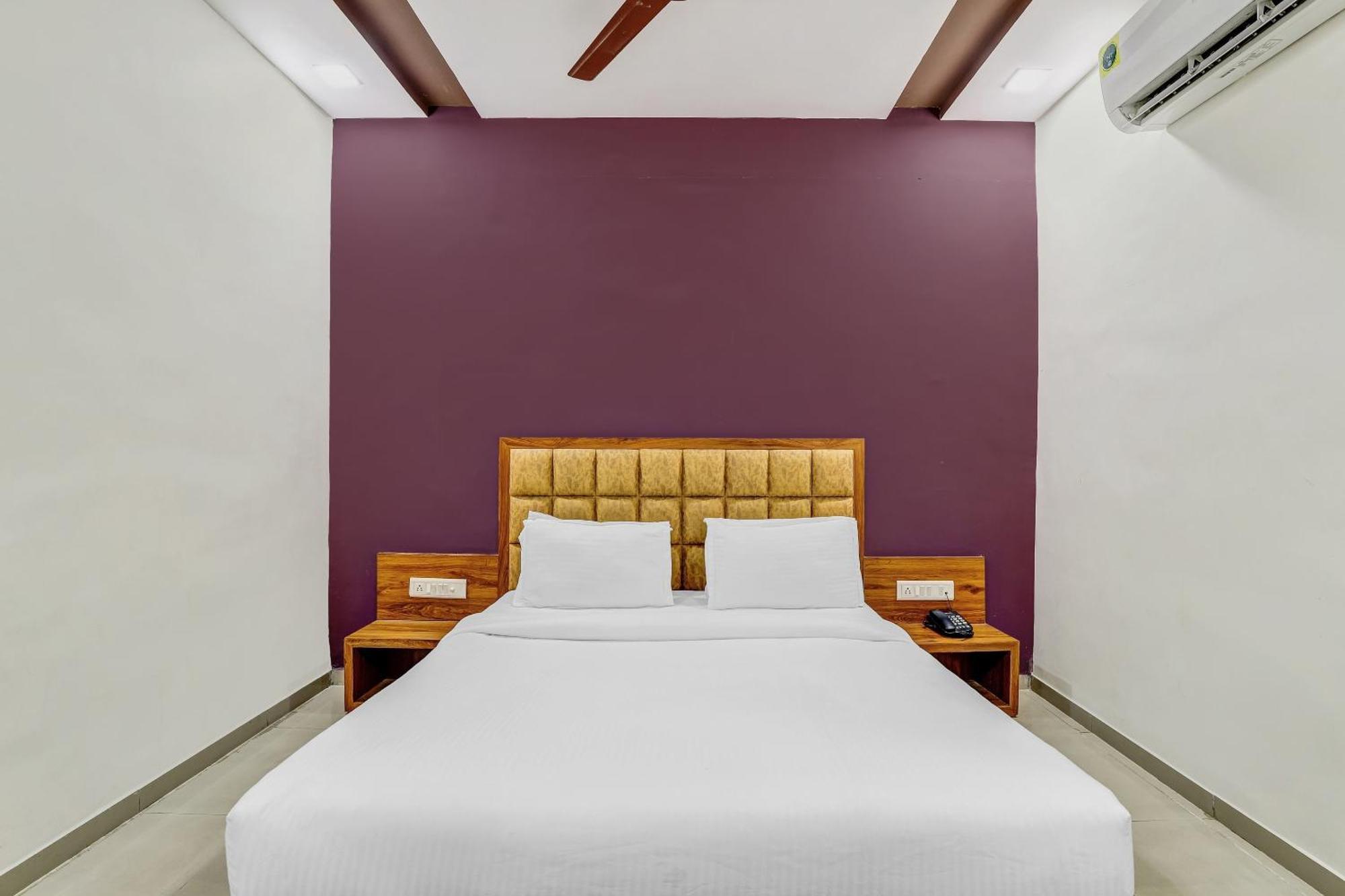 Capital O Maple View Hotel Naroda Exterior photo